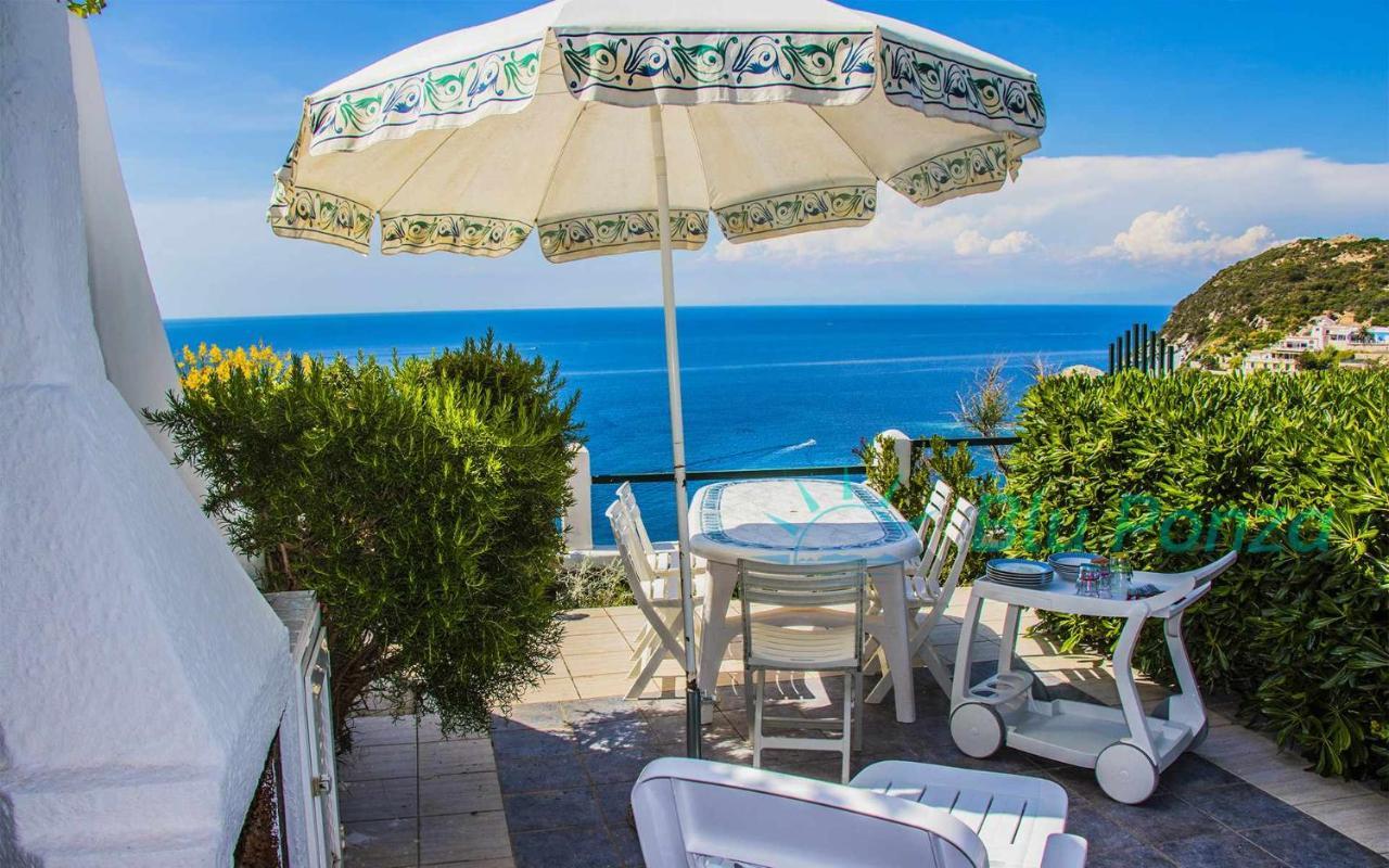 Villa Bluponza Case Rosa Ponza